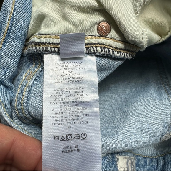 Free People We The Free High Rise Light Wash Mom Jean Waist 30 Distressed Denim - Picture 12 of 12